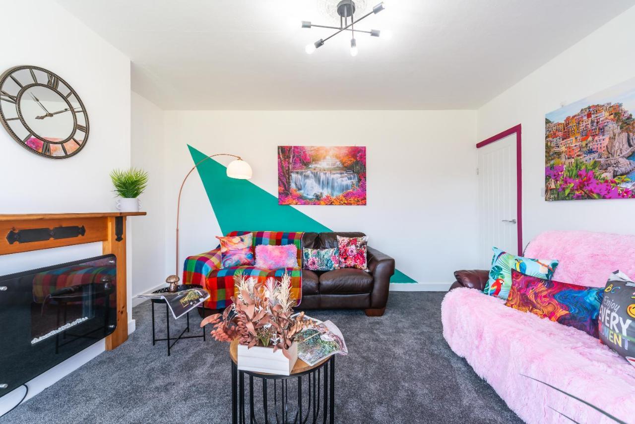 Aseda 4 Bedroom Private Parking, Game Zone -Pool Table, Garden Home Kingston upon Hull Bagian luar foto