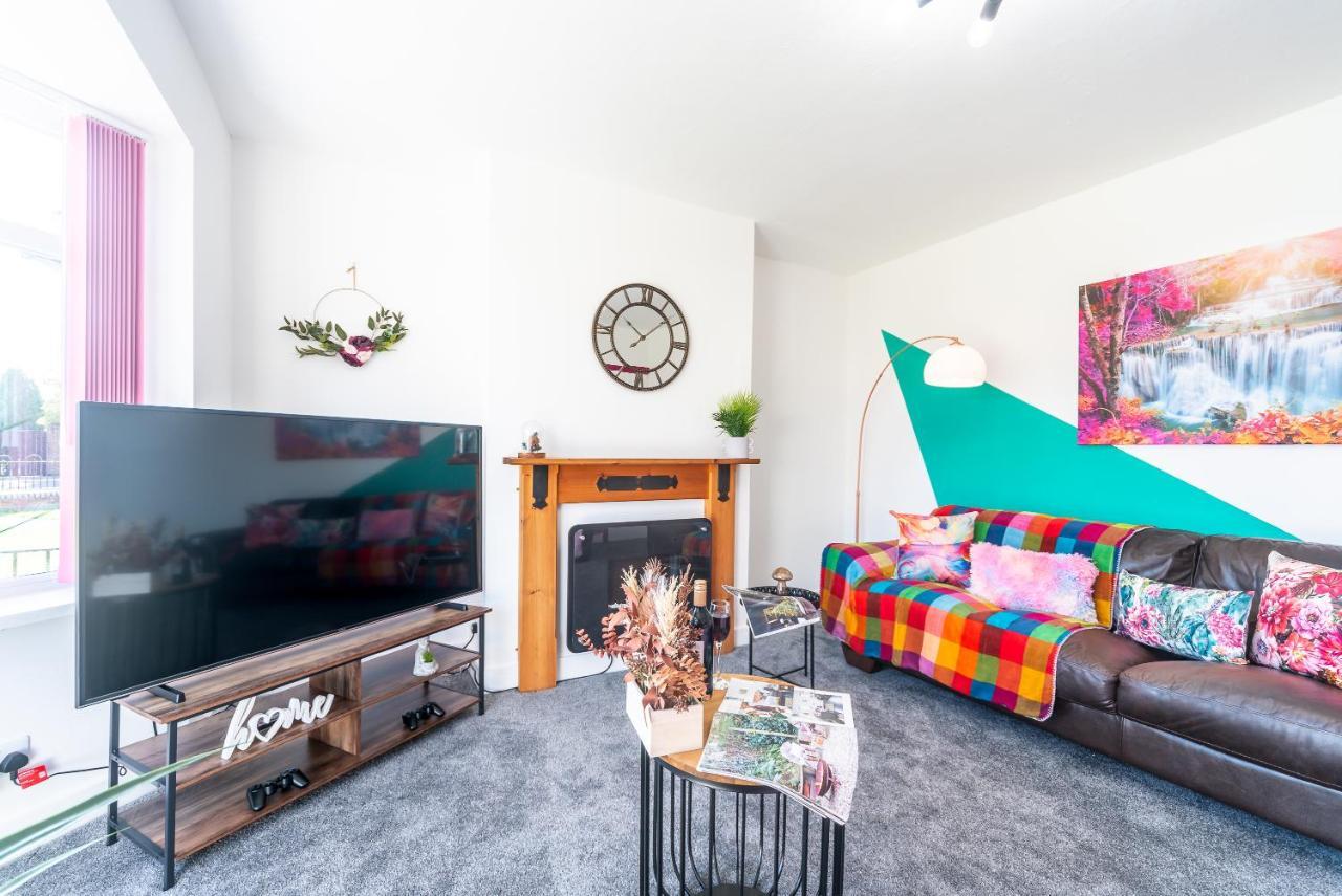 Aseda 4 Bedroom Private Parking, Game Zone -Pool Table, Garden Home Kingston upon Hull Bagian luar foto