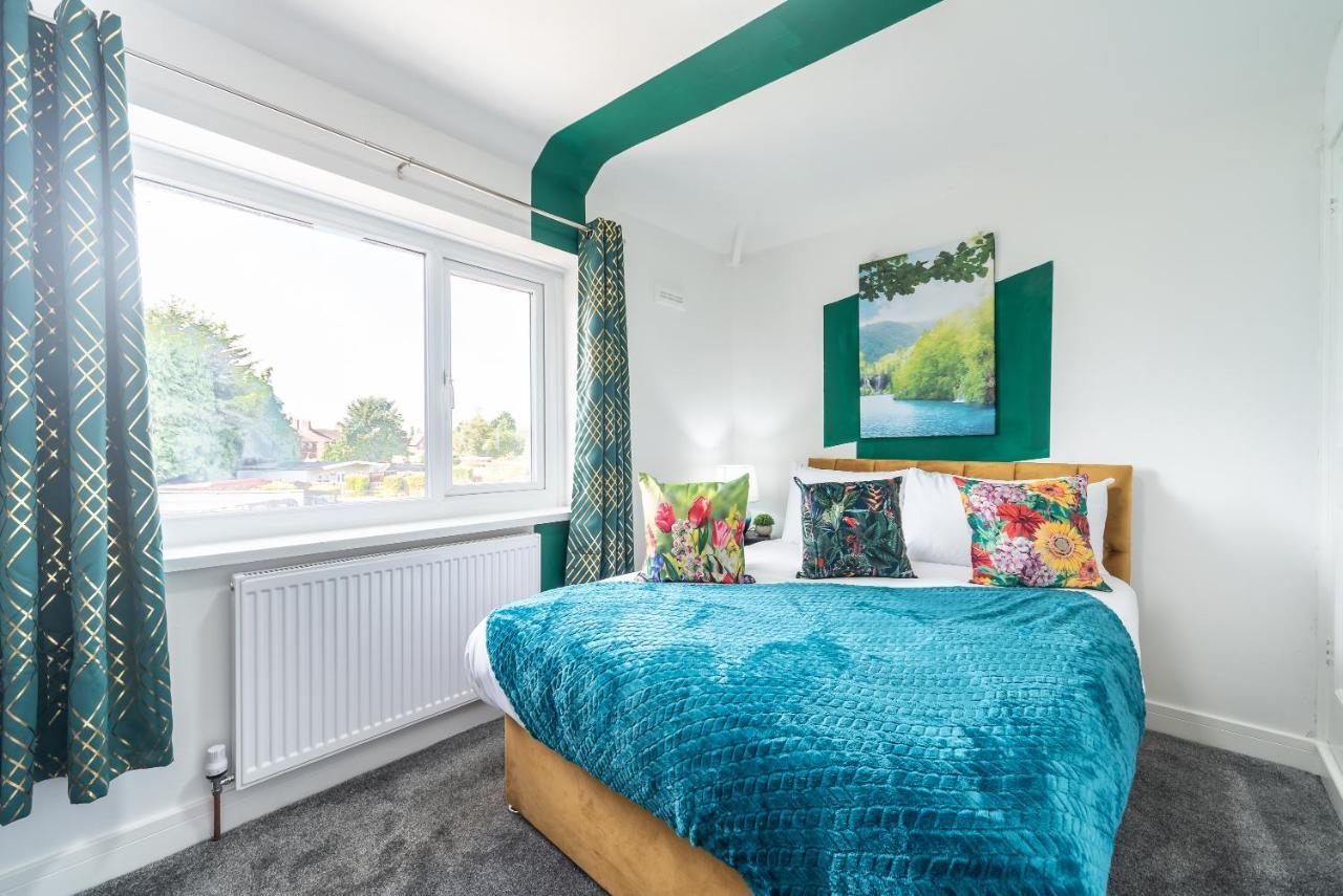Aseda 4 Bedroom Private Parking, Game Zone -Pool Table, Garden Home Kingston upon Hull Bagian luar foto