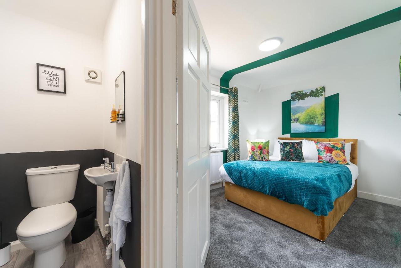 Aseda 4 Bedroom Private Parking, Game Zone -Pool Table, Garden Home Kingston upon Hull Bagian luar foto