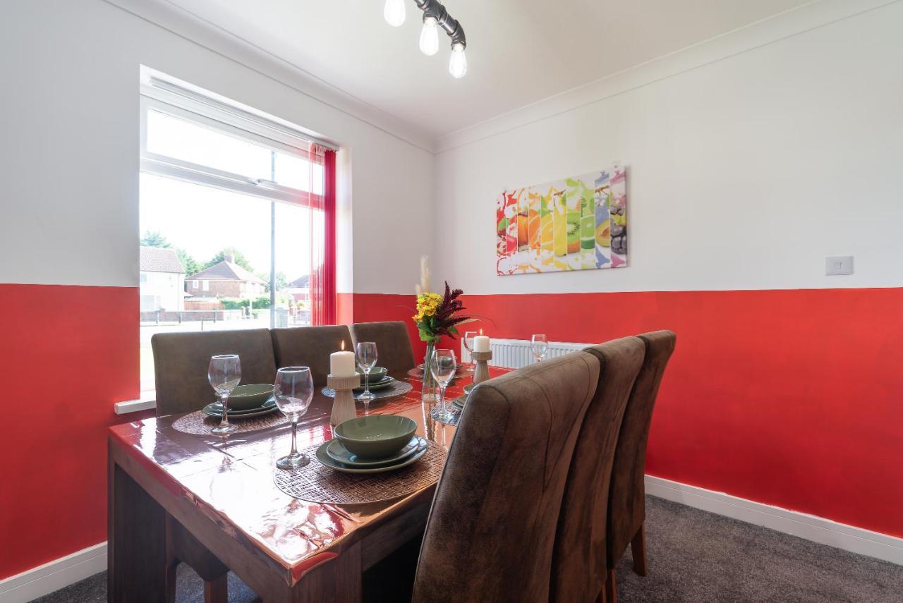 Aseda 4 Bedroom Private Parking, Game Zone -Pool Table, Garden Home Kingston upon Hull Bagian luar foto
