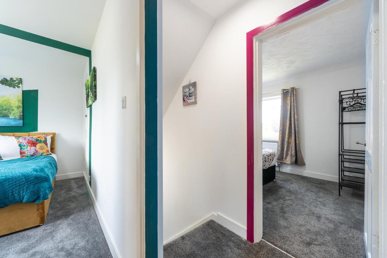 Aseda 4 Bedroom Private Parking, Game Zone -Pool Table, Garden Home Kingston upon Hull Bagian luar foto